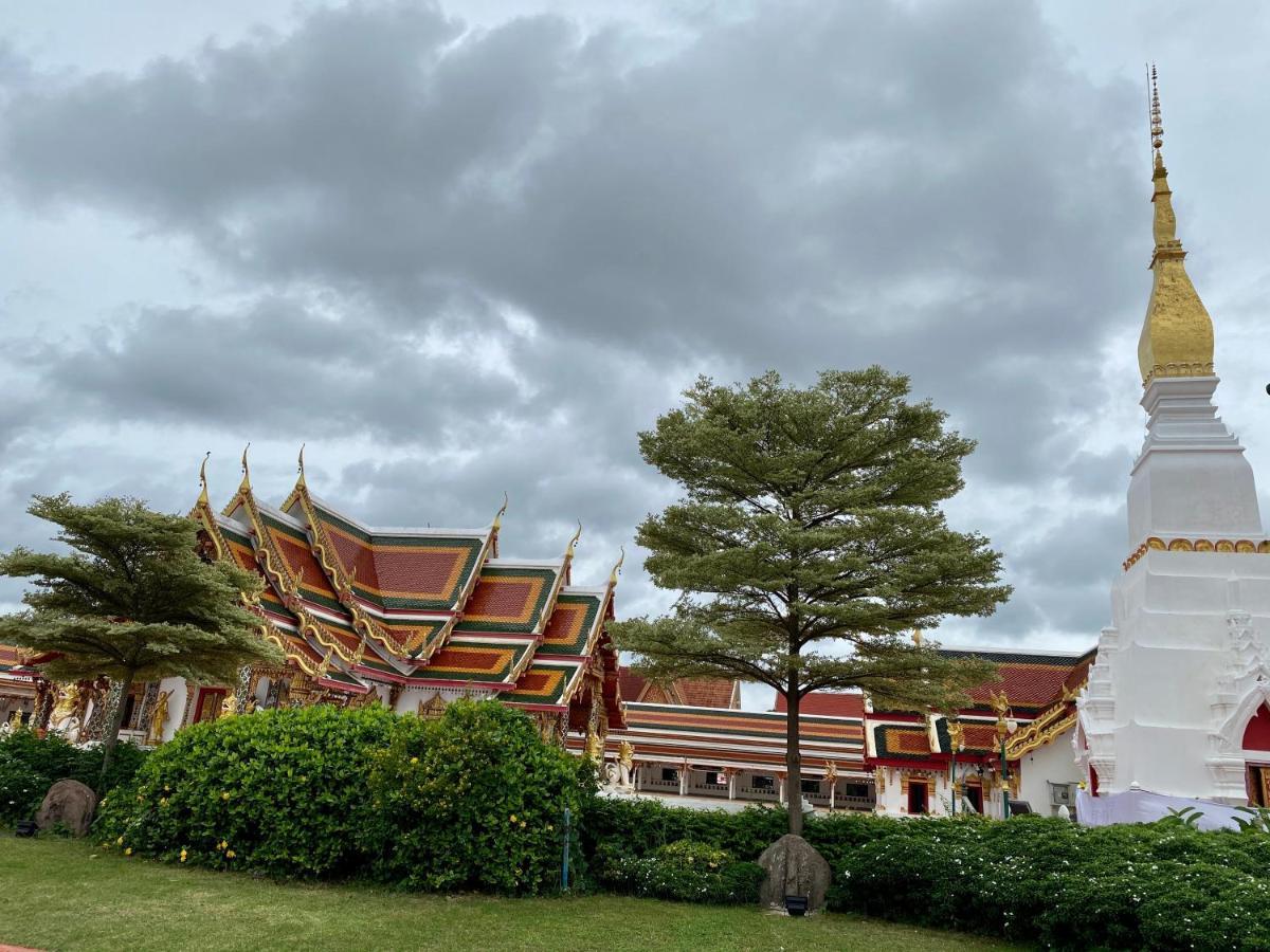 Phuphan Park Hotel Sakon Nakhon Eksteriør billede